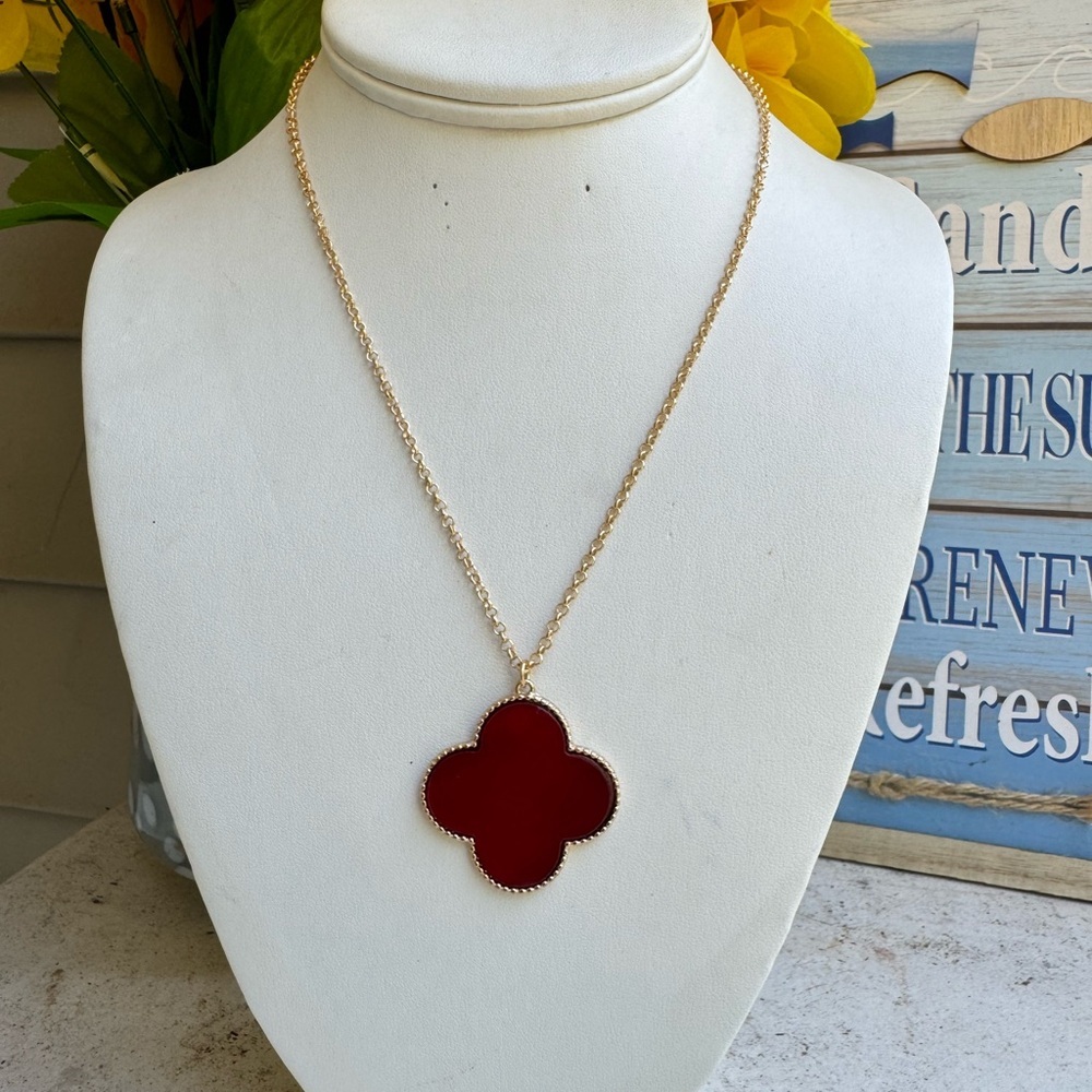 Round Traditional String Necklace - image 1